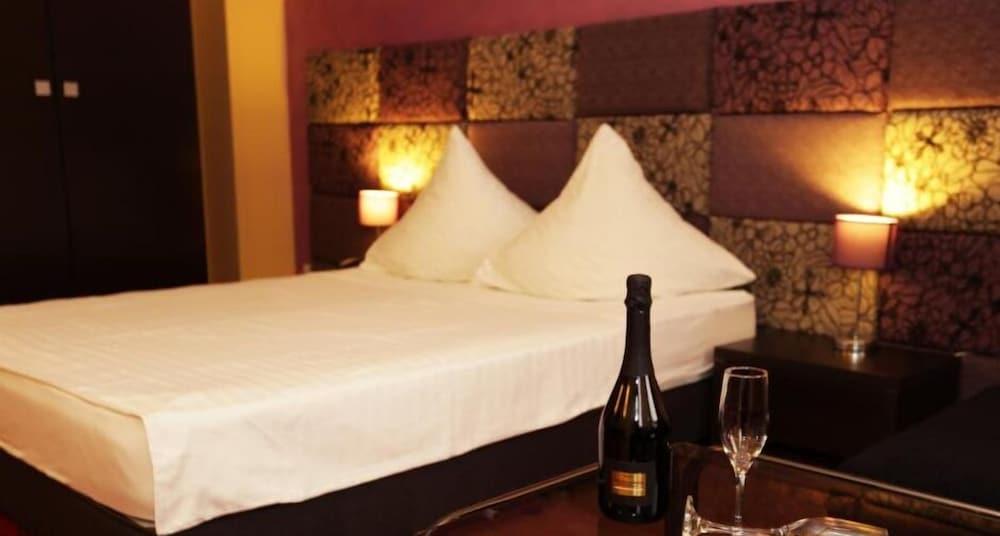 Hotel Perla Timişoara Extérieur photo