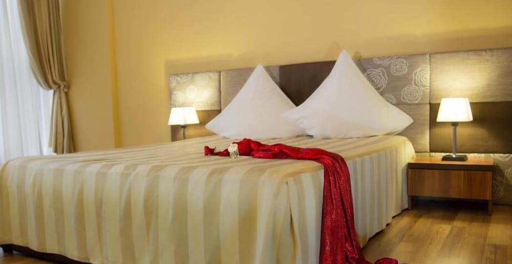Hotel Perla Timişoara Extérieur photo