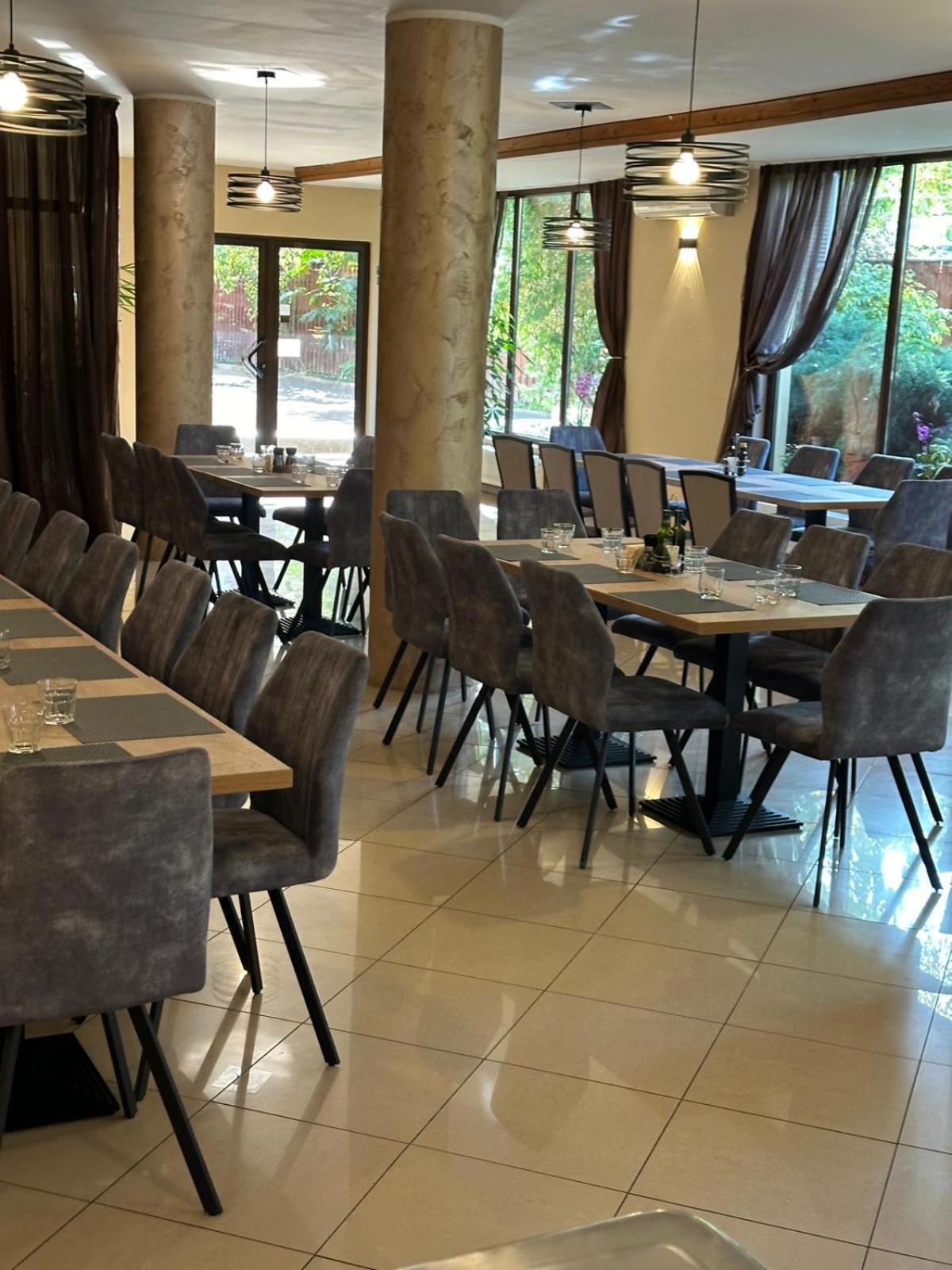 Hotel Perla Timişoara Extérieur photo